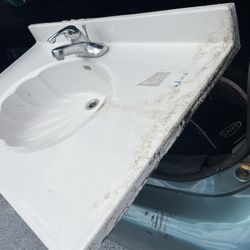Top Sink Whit Faucet For Vanity 