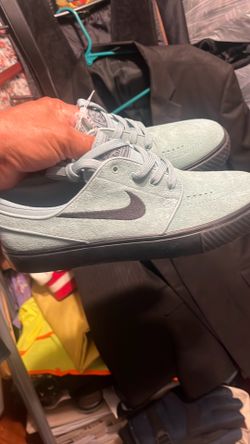 Tenis deportivos Nike para hombre size 7