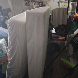 Tempur-pedic Cloud Queen Size Mattress