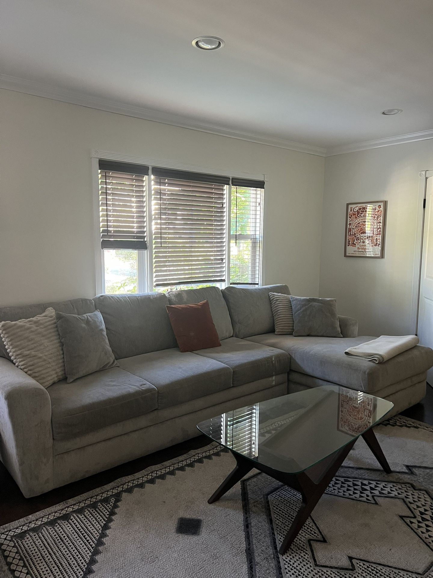 Sectional Sofa – Excellent Condition