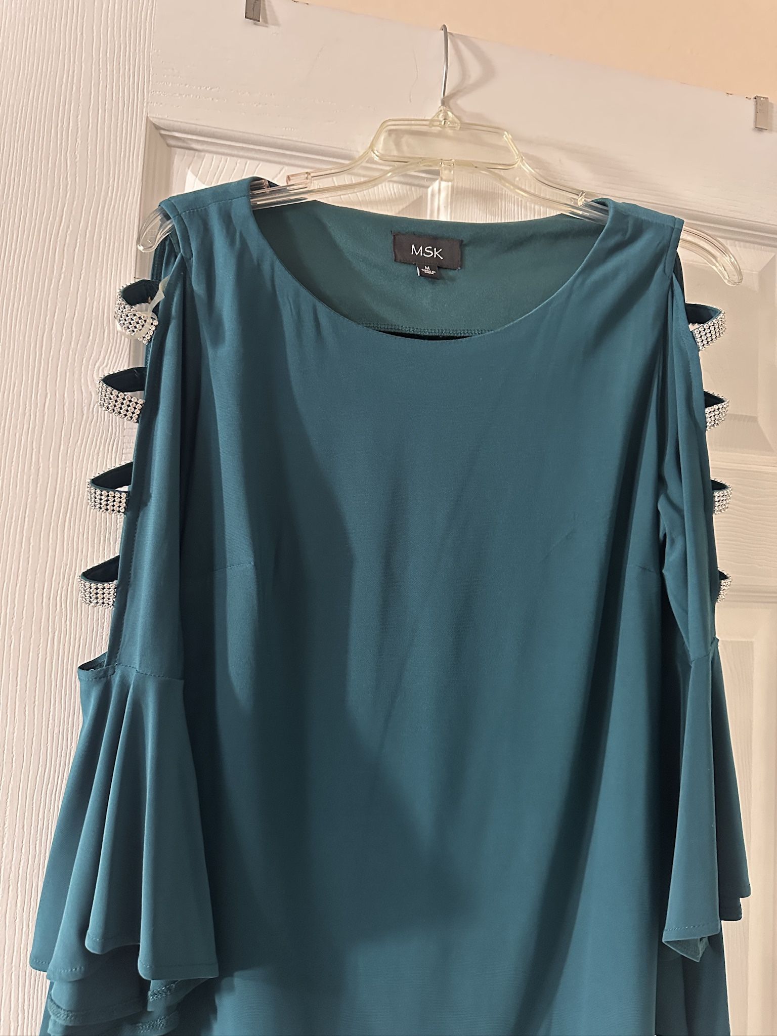 Women’s Dresses Each