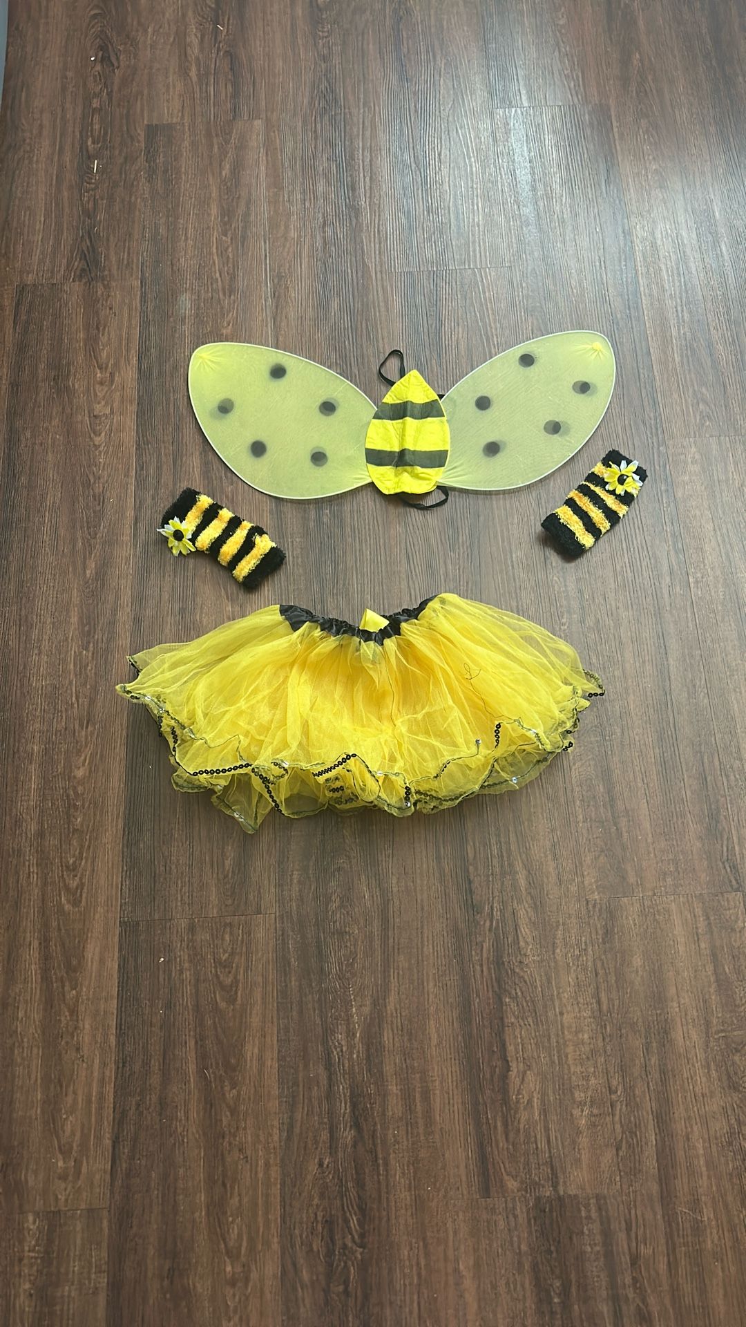 Bumblebee Kids Size Size small Halloween Costume $10