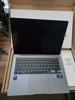 Samsung Galaxy Book Pro 5 Laptop – 32GB RAM – 1TB SSD – Open Box (Never Used)