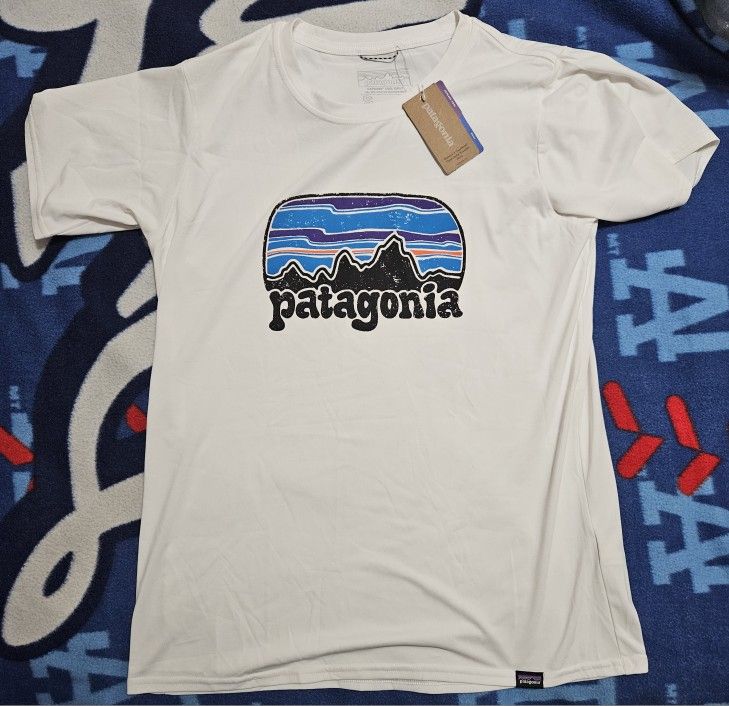 NWT Women's Patagonia Capilene Shirt, Women's Small