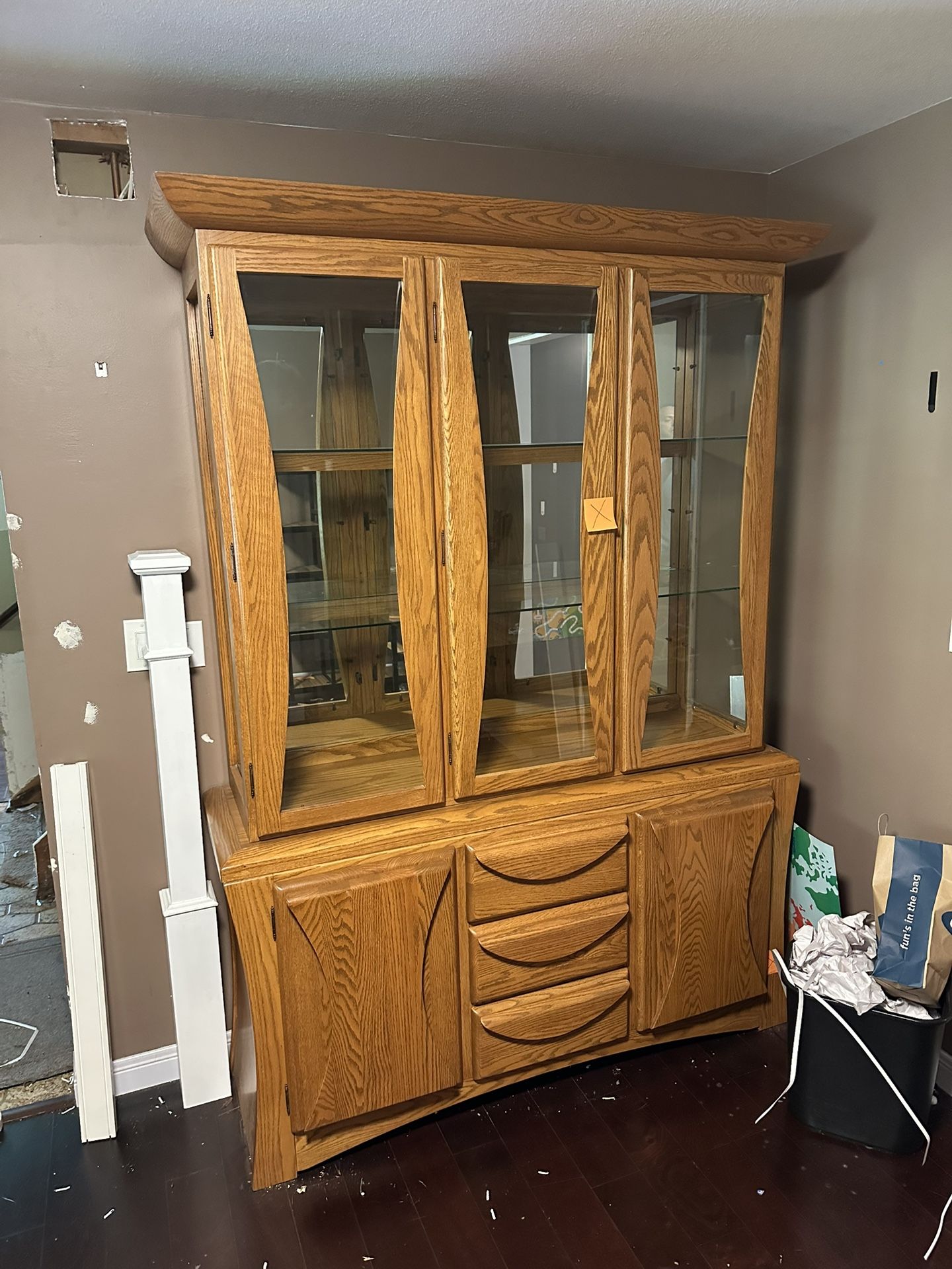 Free China Cabinet