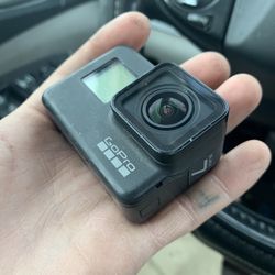 GoPro (black 7)