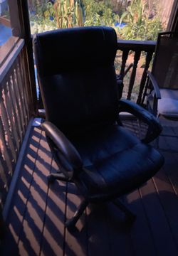 Chair black