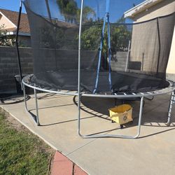 Trampoline 14ft Free
