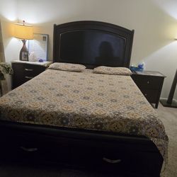Queen Size Bed Full Set