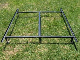 Adjustable Bed Frame (Twin to King size frame)