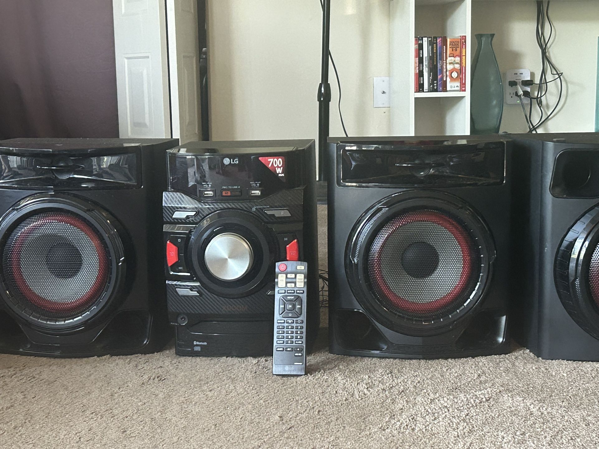 LG XBoom 700W Stereo With CD Player And Bluetooth
