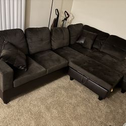 2- Piece sectional w/ Ottoman