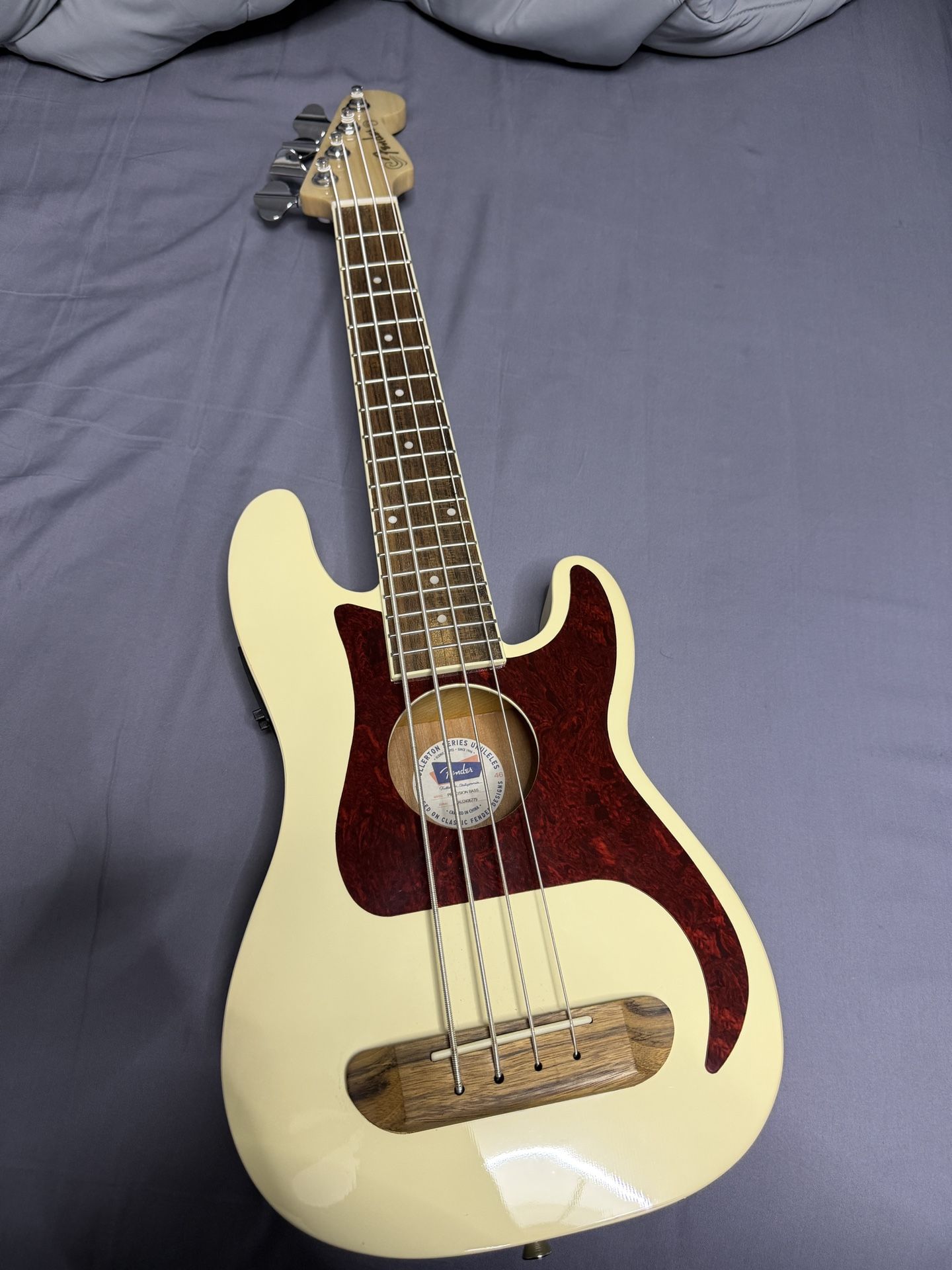 Fender Ukulele Bass