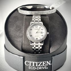 Woman’s Citizen Eco Drive With Bracelet 