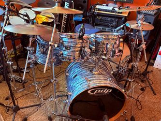 Stunning Pacific CX maple shells Drumset