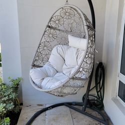 Hanging Chair With Base