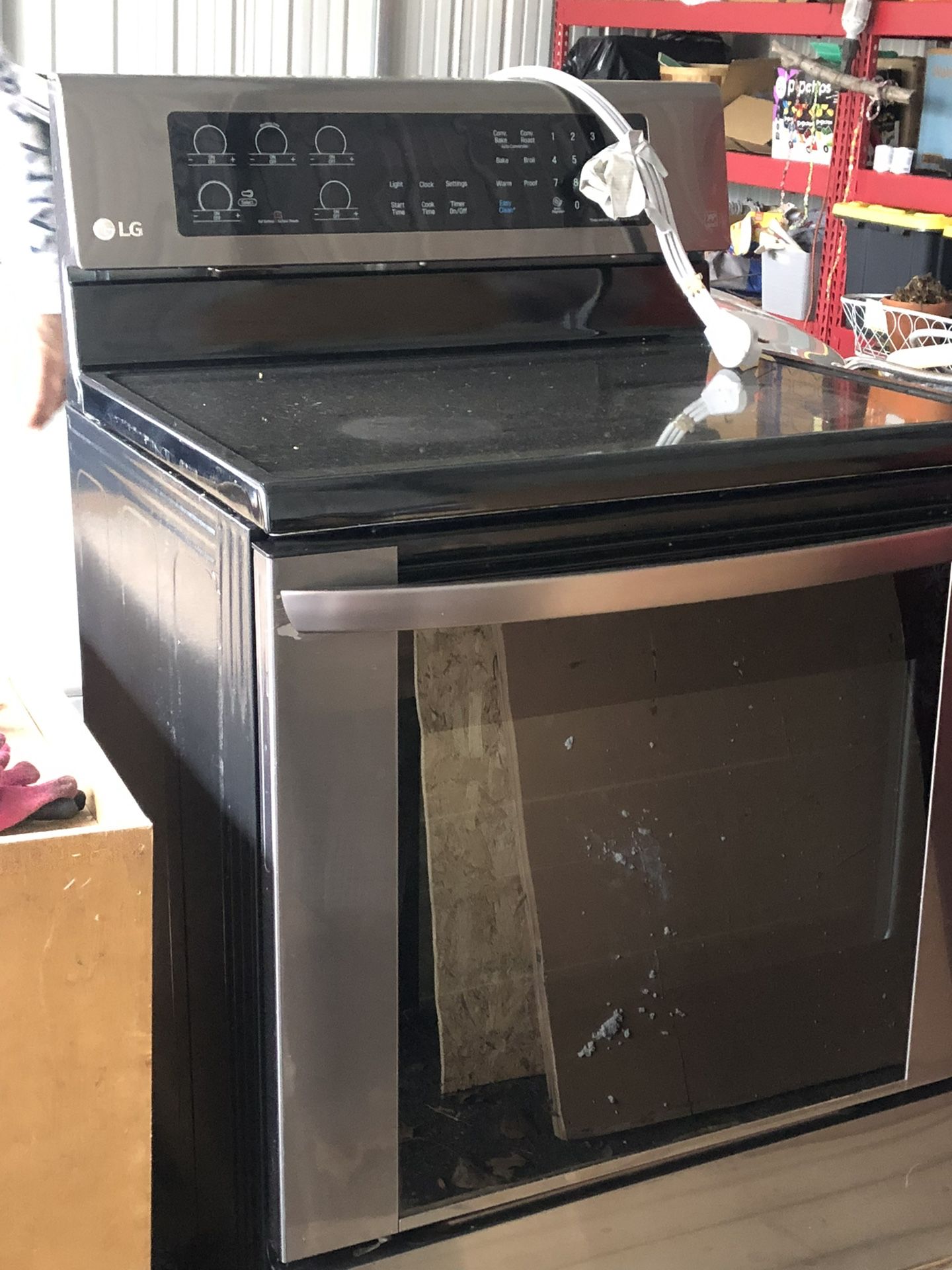 Good, Working Condition Bosch Dishwasher And LG Electric Range