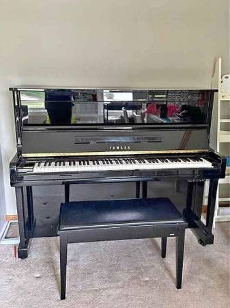 Yamaha Studio 48” Piano | Immaculate Condition | Recently Tuned