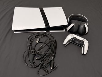 PS5 PRO W/ PLAYSTATION HEADPHONES