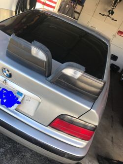 E36 smoked/Black tail lights