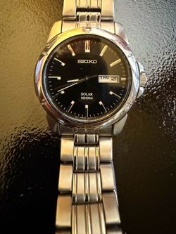 Seiko Solar 100M Stainless Steel Wristwatch