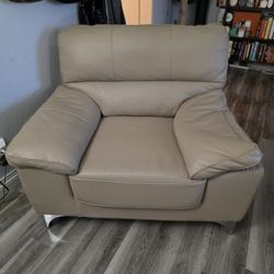 Free Couch Chair