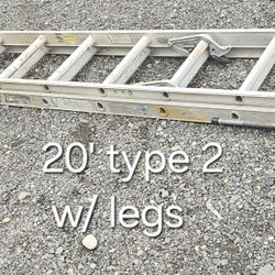 20' Louisville ladder-type 2(225#)-w/spring loaded legs 