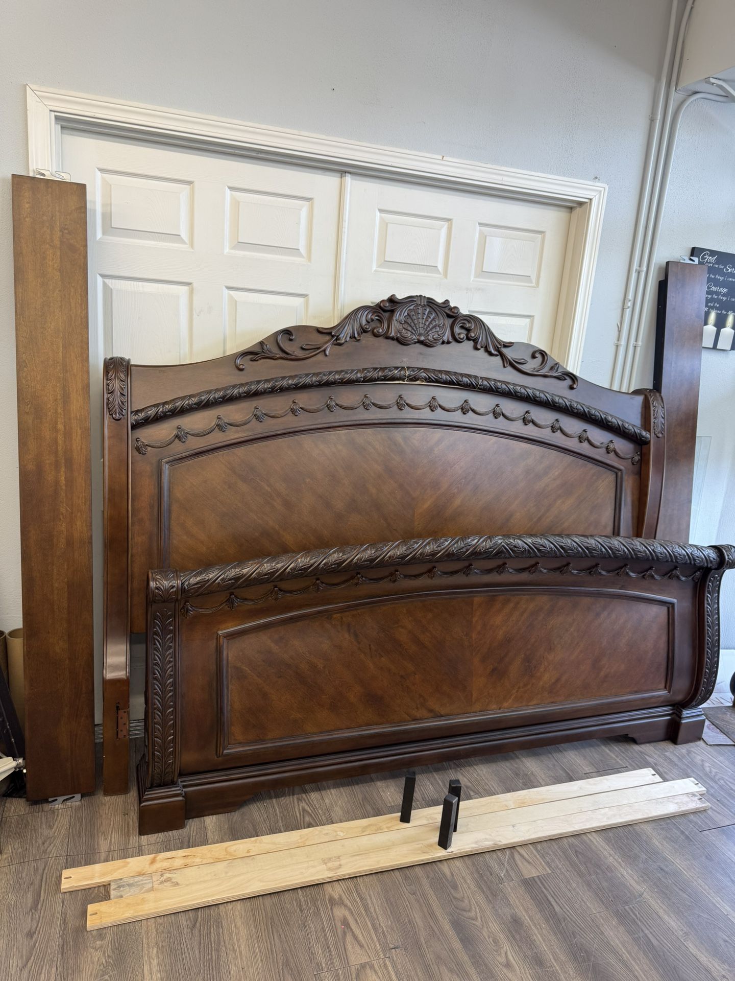 ⭐ Luxury King Solid Wood Bed Frame – Ornate Carved Design (Price Reflects Condition) ⭐