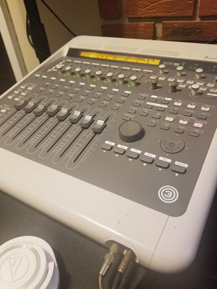 Digi003 console for pro tools