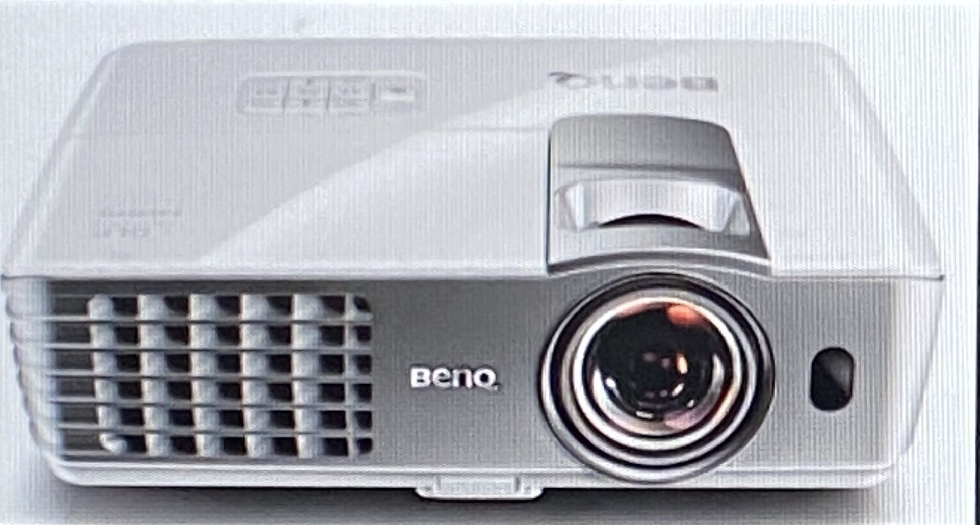 BenQ W1100 Projector