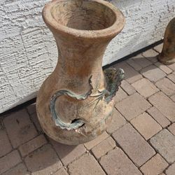 Large 25" Mexican Pottery Vase With 3d Iguana 25" Tall