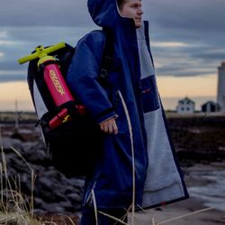 Dryrobe Advance Long Sleeve Swim Parka Changing Robe Poncho Waterproof Oversized New with Tags 