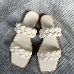 NEW Women’s Braided Flat Sandals- Cream