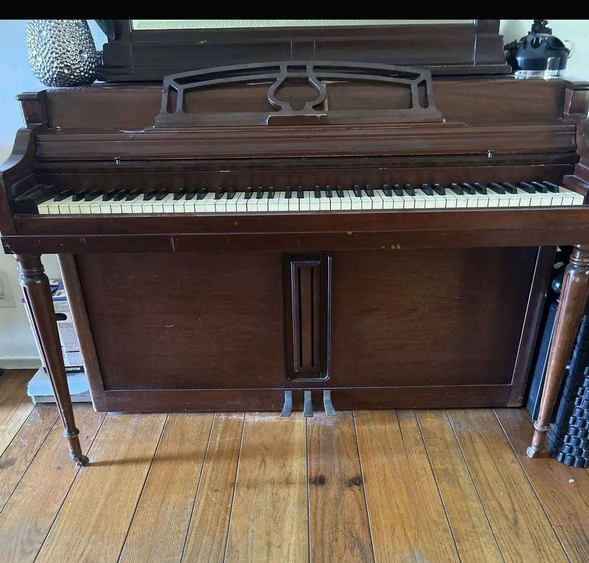 Brown. Orchestra Piano