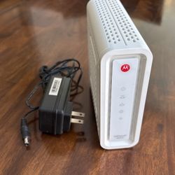 MOTOROLA/ARRIS SURFboard SB6141 DOCSIS 3.0 Cable Modem