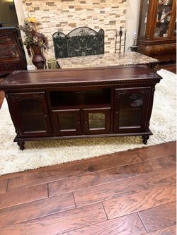 TV  Console