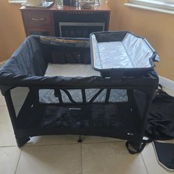 4moms breeze pack and play