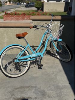 Tuesday Beach Cruiser With Gears and Basket