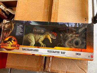 Jurassic World Three Pack Toy Set New
