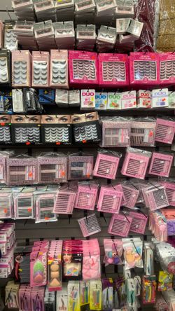 Tienda Nueva En El Monte