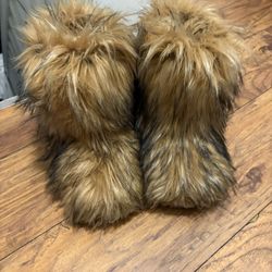 Fur Boots 