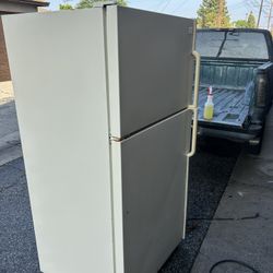 Refrigerador  Works Ok $60