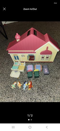 Bluey Family Home Playset with Figures and Furniture