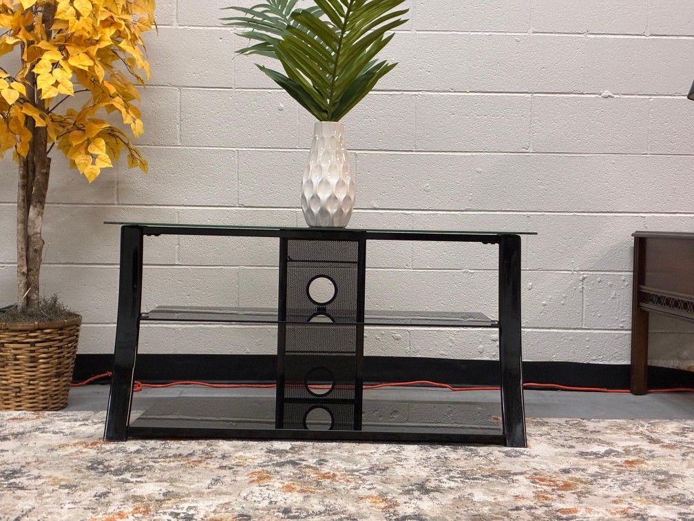 Tv Stand /Entertainment Center