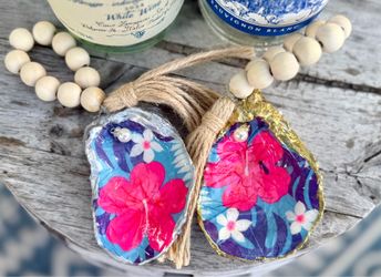Handmade oyster shell ornaments – pink hibiscus with blue/tropical/host hostess gift/dopamine decor
