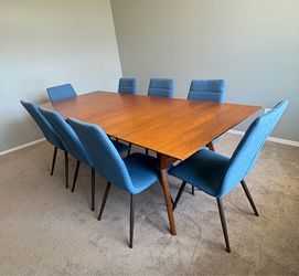 Mid-Century Modern Dining Table & Chairs