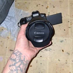 Cannon E0s R W/ 24-105 Mm Lens