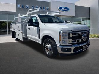 2026 Ford F-350 Chassis