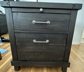 Jaxon Espresso 2-Drawer Nightstand