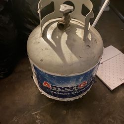 Gas